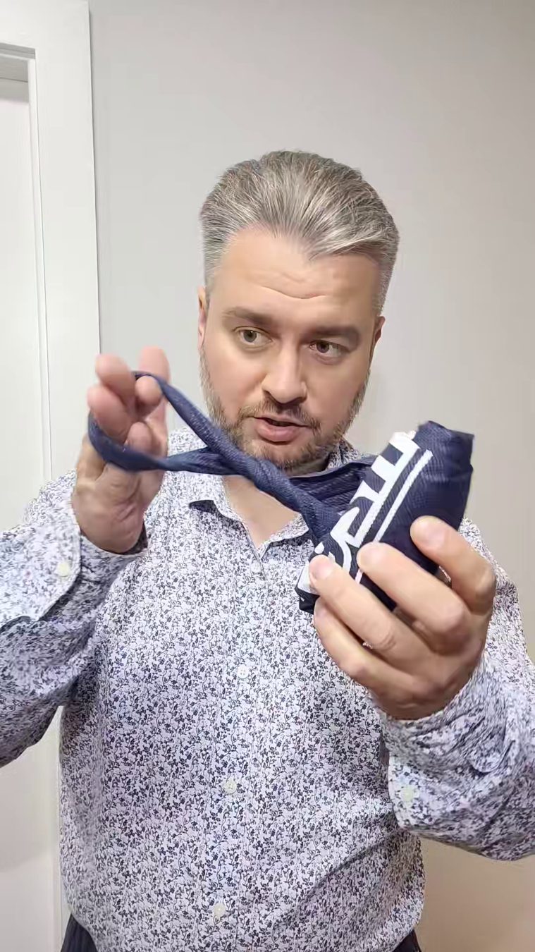 Zrolowana torba z uszkiem z rączek