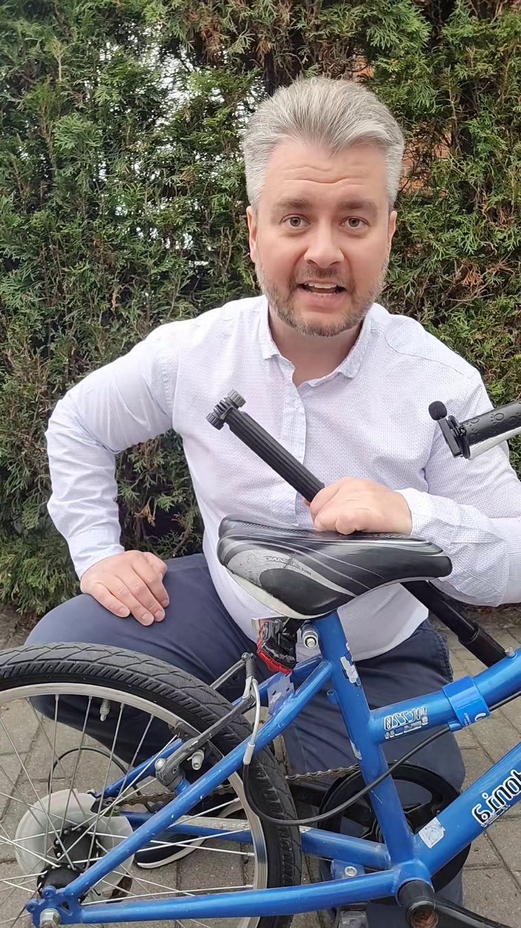 Jak napompować koło w rowerze pompką ręczną