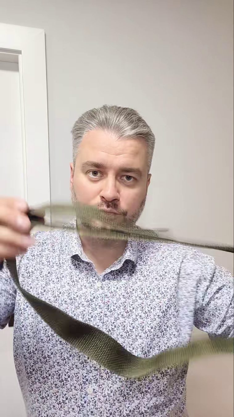 Jak zapiąć pasek z klipsem, żeby się nie luzował